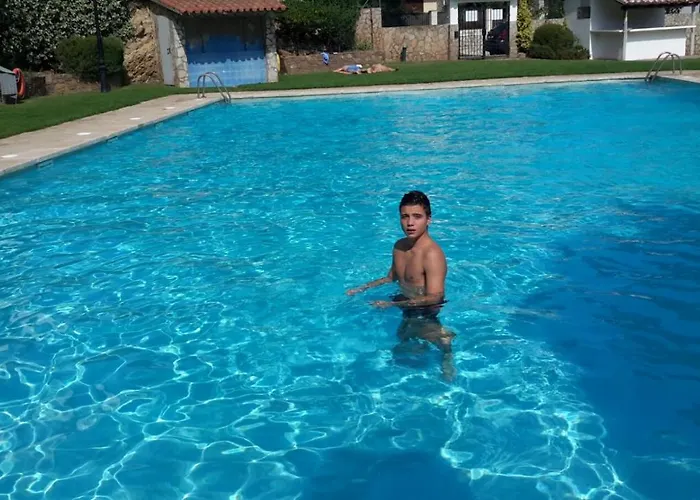 Con Vistas Alas Islas Medas Жирона