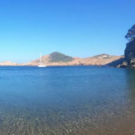 Con Vistas Alas Islas Medas * 赫罗纳